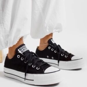 Converse Women's Black and White Sneakers - Chuck Taylor All Star Lift Platform